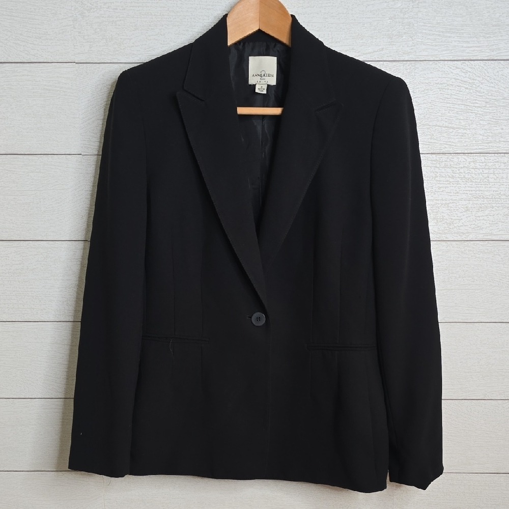 Anne Klein Elegant Black Blazer